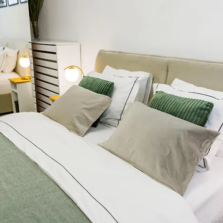 New High Ceilings - Cozy - Athenee Palace -invoce At Request Bükreş