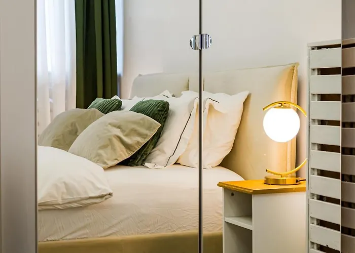 New High Ceilings - Cozy - Athenee Palace -invoce At Request *