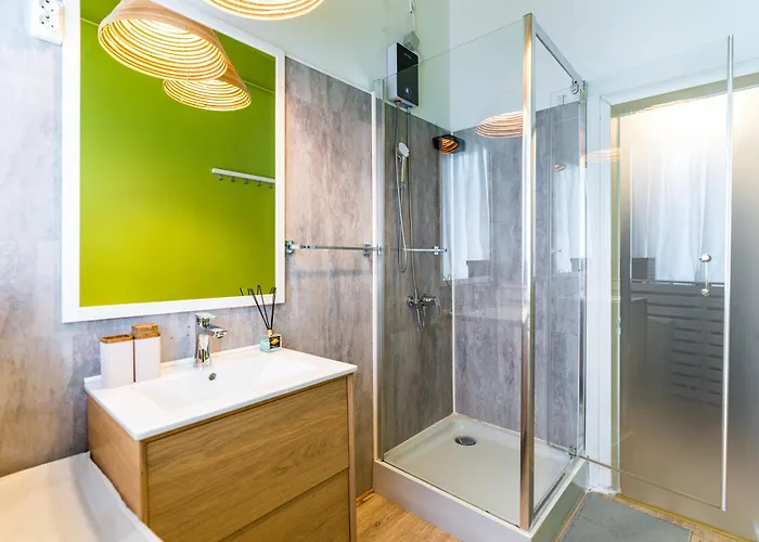 New High Ceilings - Cozy - Athenee Palace -invoce At Request Apartament